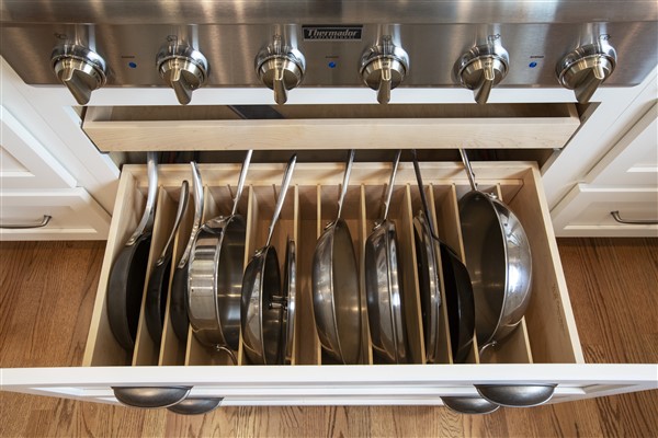 Vertical kitchen storage